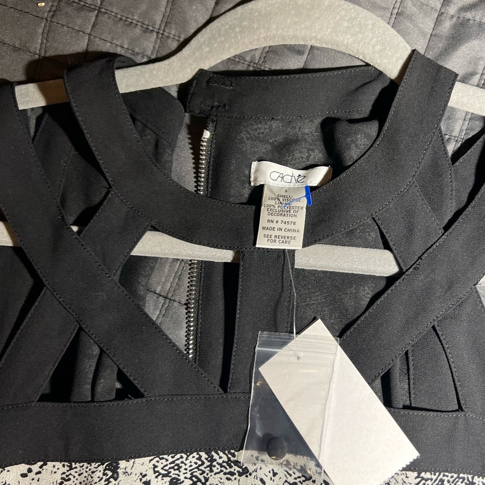 Cache’ Shell With “Caged” Look. Snake Print. Size… - image 6